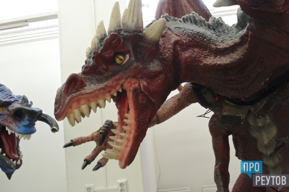 Выставка драконов открывается в Реутове. Трёхметровые чудовища будут рычать, реветь и злобно зыркать на посетителей. ПроРеутов