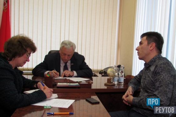 Сенатор Юрий Липатов найдёт управу на балашихинских энергетиков. Проблему обслуживания электросчётчиков в Реутове вынесут на федеральный уровень. ПроРеутов
