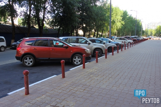 Две автостоянки построили в Реутове. На улицах Новой и Строителей появилось полсотни новых мест для парковки. ПроРеутов